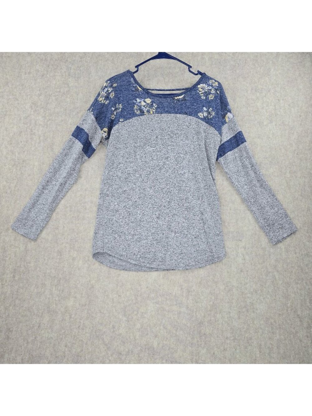 Heather Gray & Navy Floral Color Block Long Sleeve Top Womens Small Knit Fabric